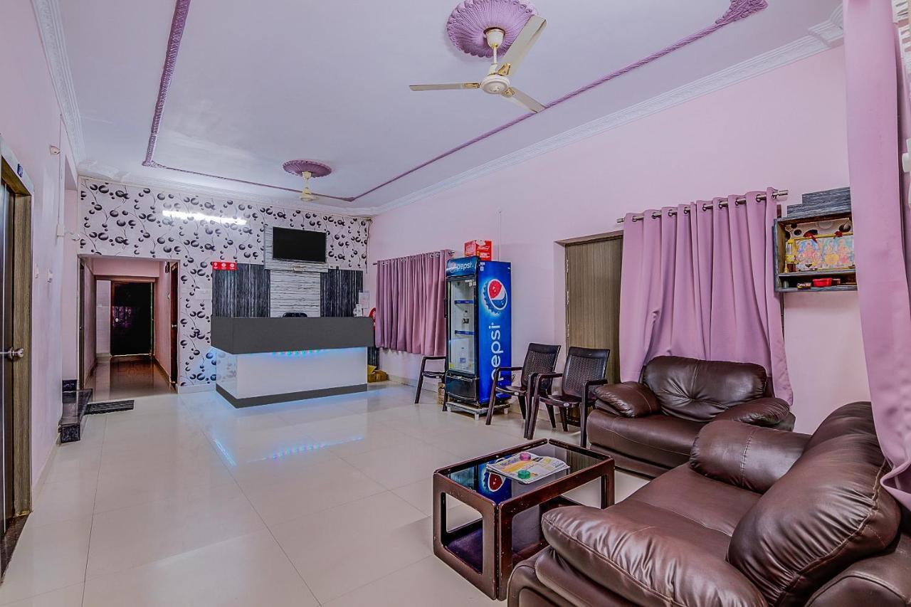 Oyo 8929 Stay Siddhartha Residency Jalaripeta Exterior photo